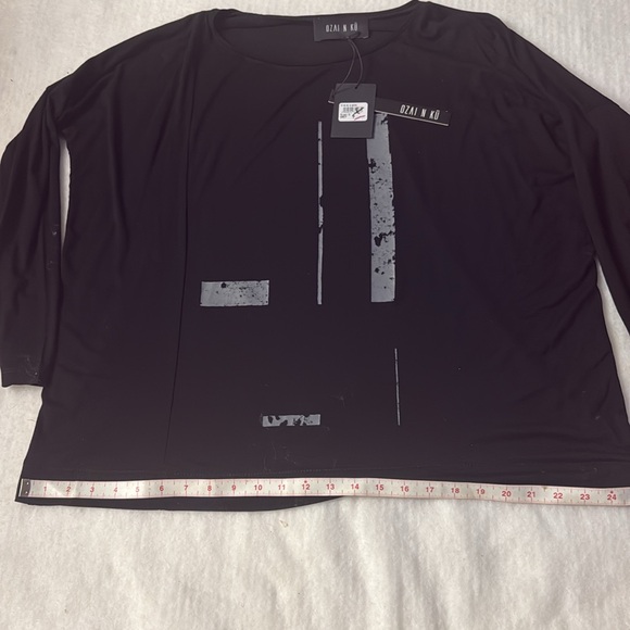 OZAI N KU Black Graphic Long Sleeve Top - Picture 4 of 4